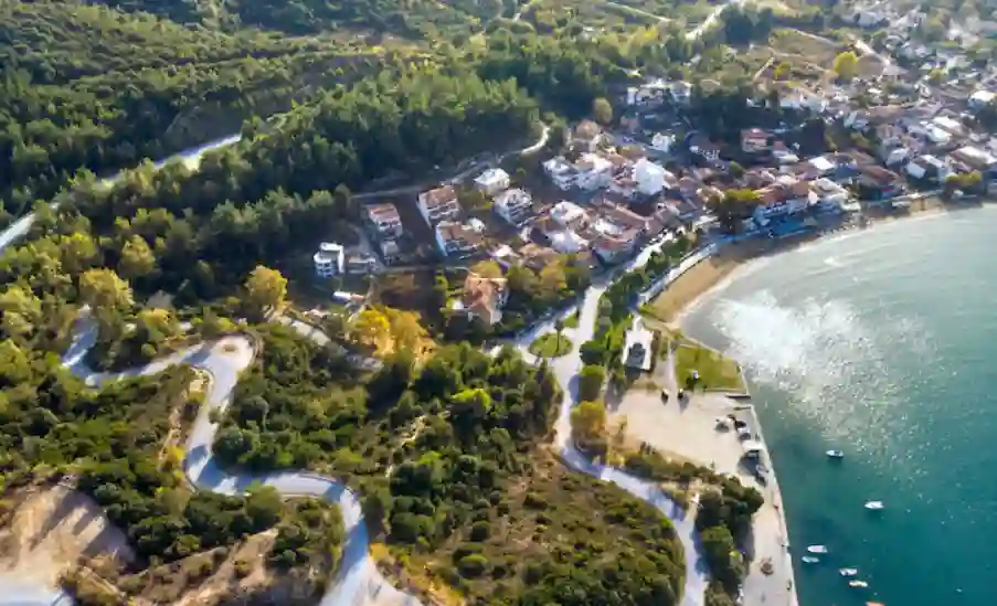 How to Choose the Best Lakefront Lot for Sale for Your Dream Home